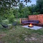 Jurta Nad Zegrzem Z Prywatnym Jacuzzi Prázdninový dům